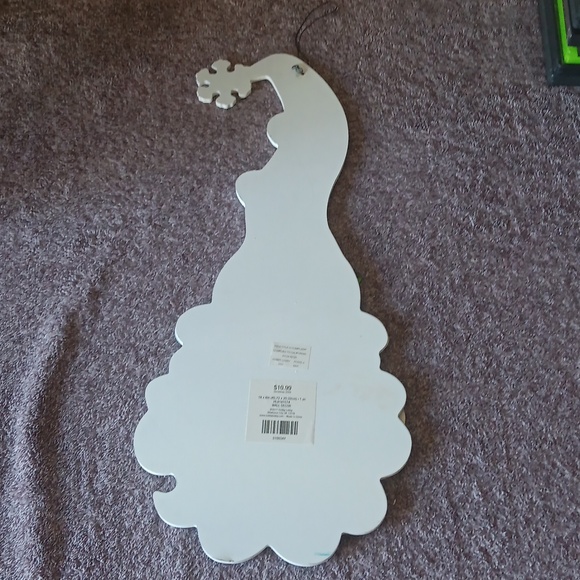 Festive Santa Wall Decor - Red and White Holiday Accent - Picture 4 of 4